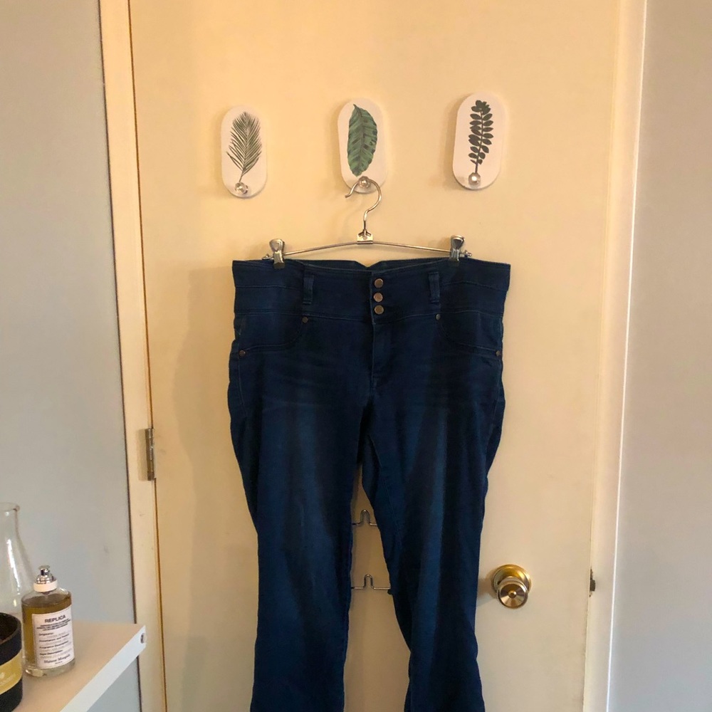 1822 Dark Wash Mid-Rise Jeans